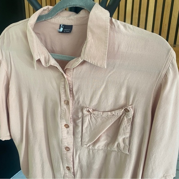Sparkle and Fade Women's Peach Cropped Button Down Tee - Picture 2 of 9